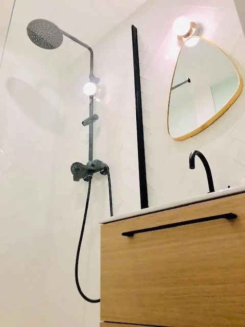 3 Bedrooms Tour Eiffel + Parking Apartman Párizs